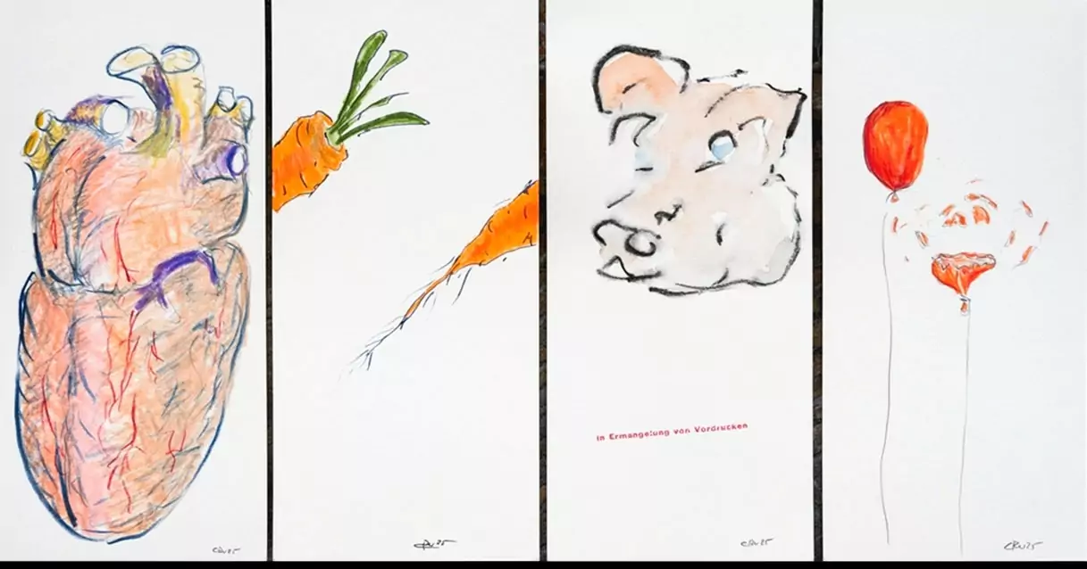 Konzertpianistin Marian Rosenfeld lehnt am Klavier